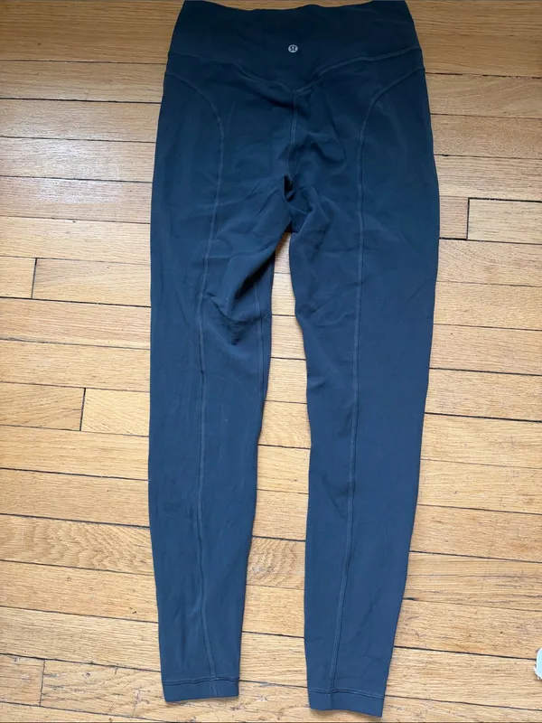 Lululemon Pushing Limits 7/8 Tight (Nulu 25") size 8 in black - Image 3
