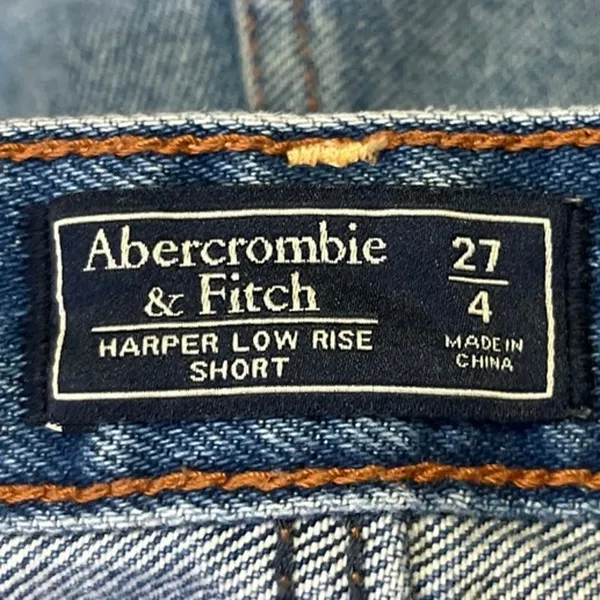 Abercrombie & Fitch Harper Low Rise Distressed Frayed Denim Jean Shorts Size 4 - Image 4