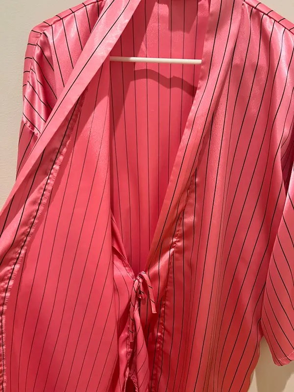 Jayre Hot Pink Satin Pinstripe Kimono Robe gently worn - Image 5