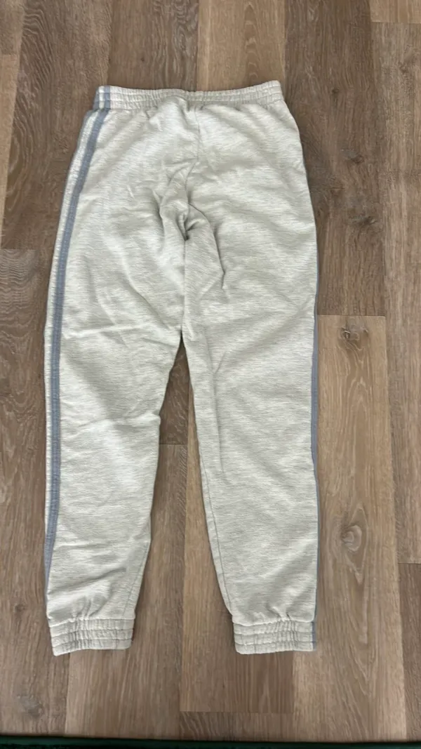 Brandy Melville Sweatpants Striped Grey - Image 2