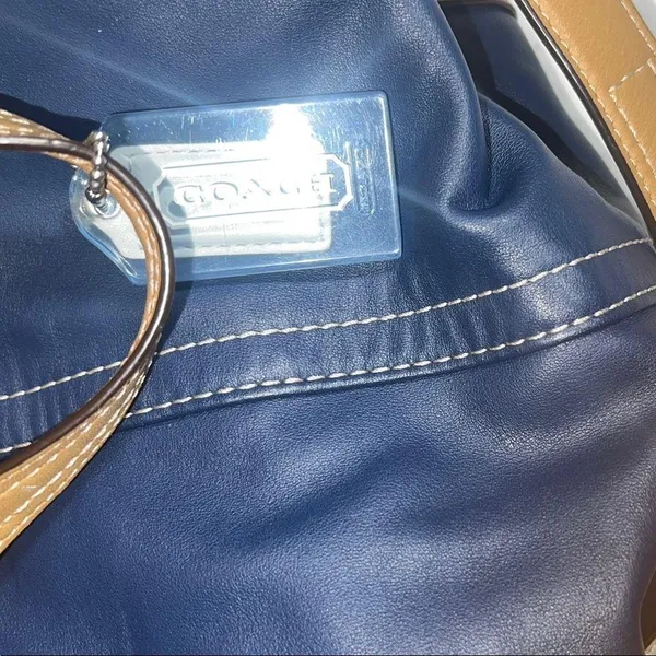 Coach Blue and Tan Shoulder Bag with Chic Design - Image 8