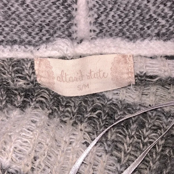Altar'd State knit sweater cardigan with pockets size small/medium - Image 5