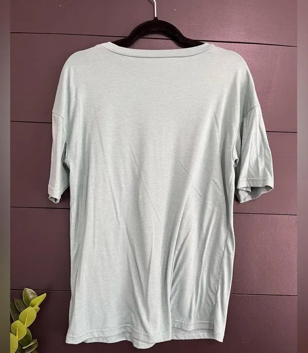 Basic Oversized Soft Green Short Sleeve T-Shirt Pocket Women’s Sz M EUC - Image 6