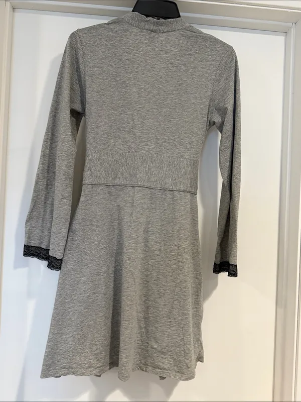 Carole Hochman Grey Robe with Black Lace Trim - Image 8