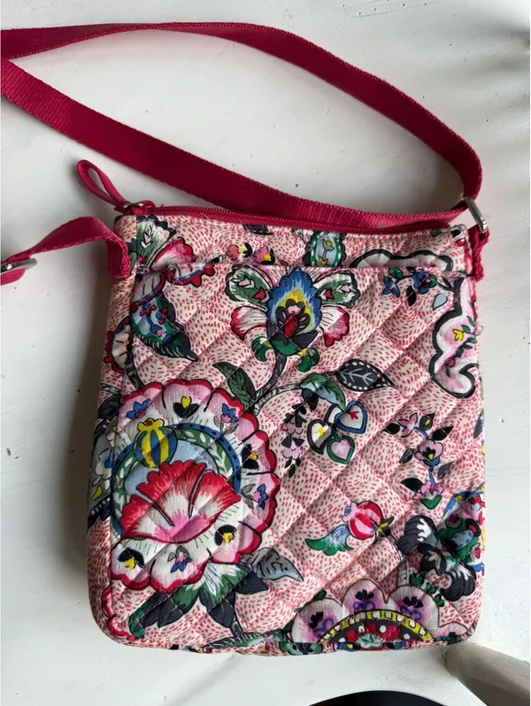 Vera Bradley Small Crossbody Bag in Pink Floral Quilted Cotton - Image 2