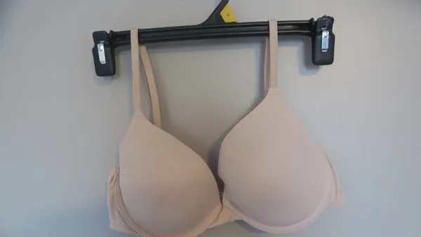 PINK Victoria's Secret wear everywhere t-shirt lightly lined bra in tan and pink size 34C. - Image 4