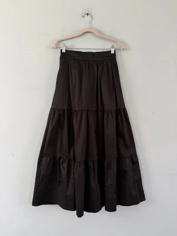 Pearl Pagoda Tiered Black Preppy‎ Maxi Skirt - Image 2