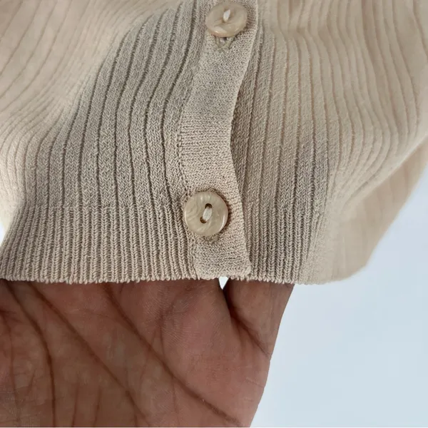 DKLA Beige Stretch Knit Ribbed Long Sleeve V-Neck‎ Button Front Cardigan Size M - Image 5
