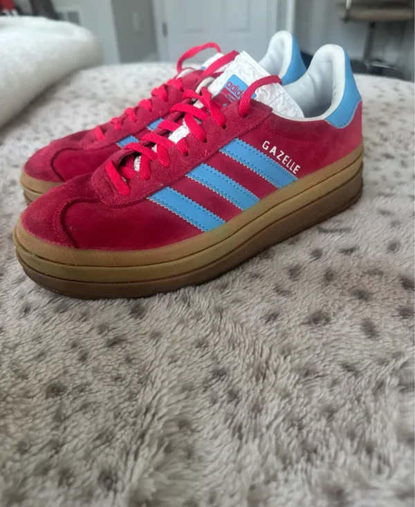 Adidas Women’s Gazelle Sneakers red - Image 3