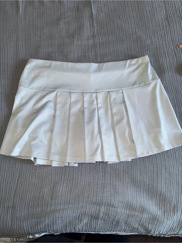 K-Swiss White Pleated Skater Tennis Skirt - Image 4