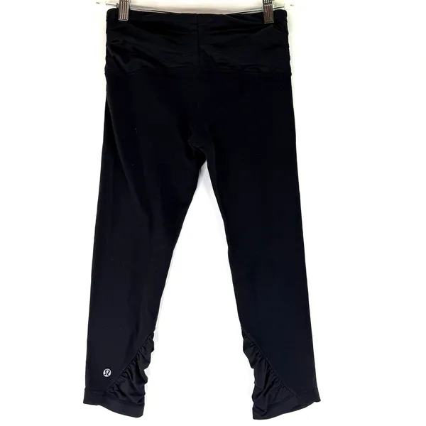 Lululemon Black Venus Ruched Cropped Leggings Size 6 - Image 4