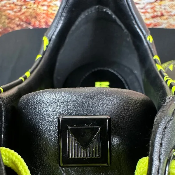 Michael Kors Neon Yellow and Black Trainers - size 9M - Image 13
