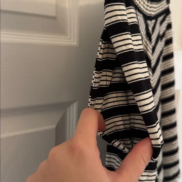 LOFT Black and White Striped Skater Skirt with Pockets Size Small - Image 4