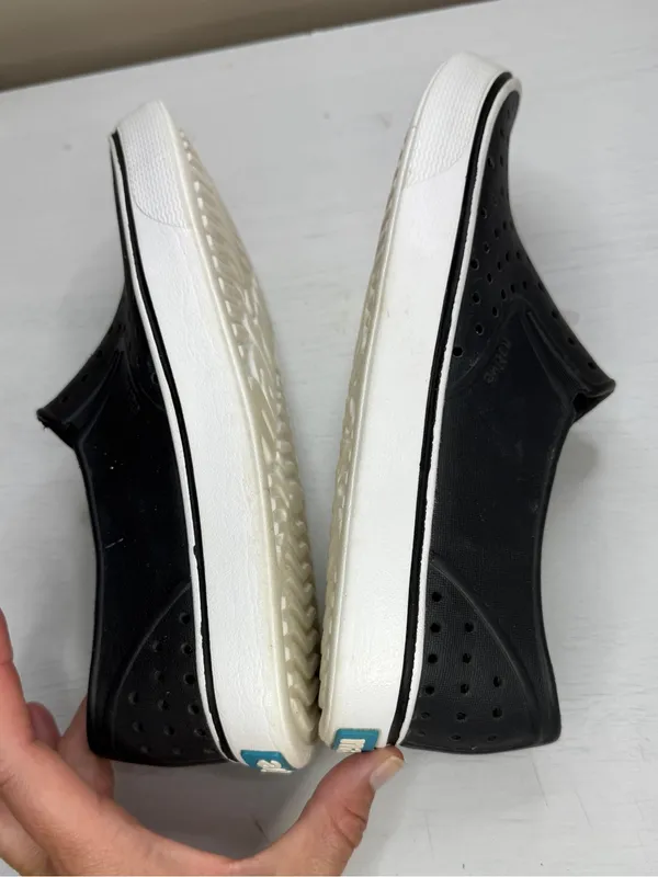 Native Miles Shoes In Black Size 9 - Image 4