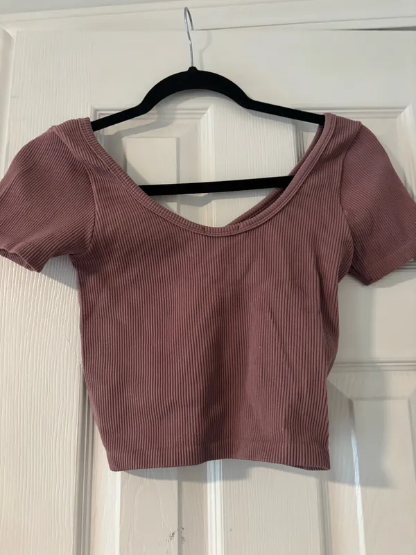 Bozzolo Crop V-Neck Top Ribbed Pink - Image 2