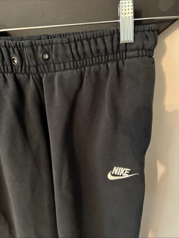 Nike sweatpants - Image 2