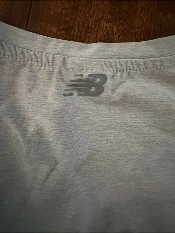 Women’s Light Gray Crewneck Short-Sleeve Top Size Sm - Image 4