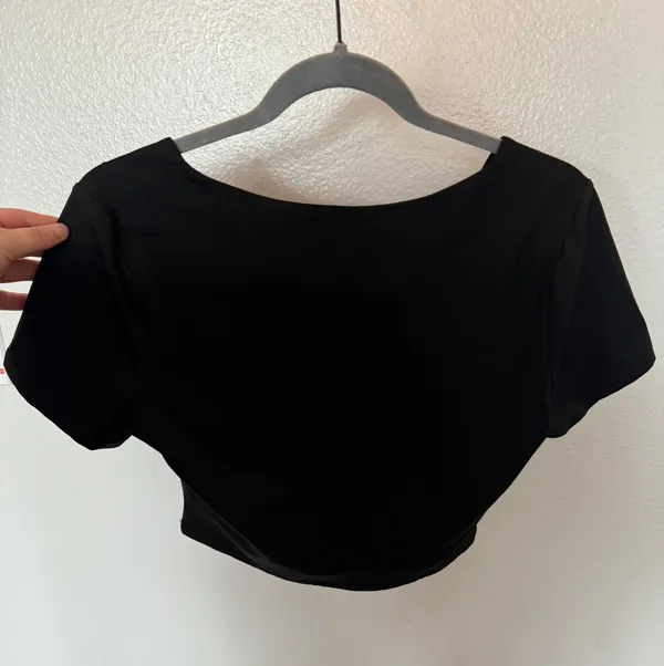 Cropped Black Shirt Size L - Image 3