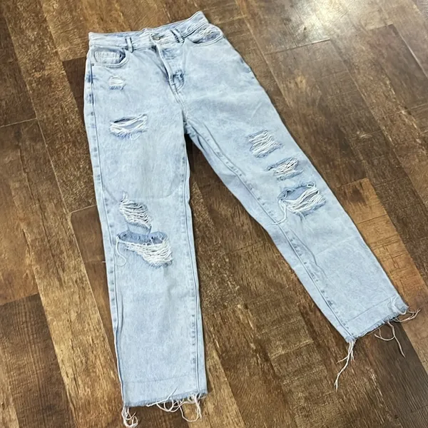 PacSun high-rise straight distressed light wash button butterfly denim jeans - Image 2