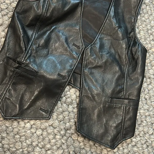 Sunday Best Aritzia Black Leather Open Vest Size 0 - Image 7