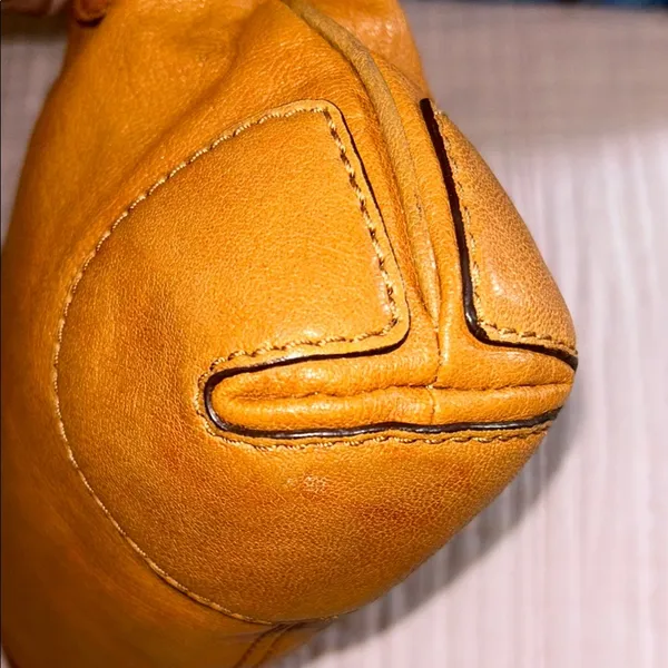 Michael Kors Tan Leather Handbag - Image 9