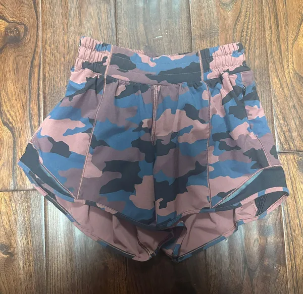 Lululemon Hotty Hot Shorts 4” - Image 5