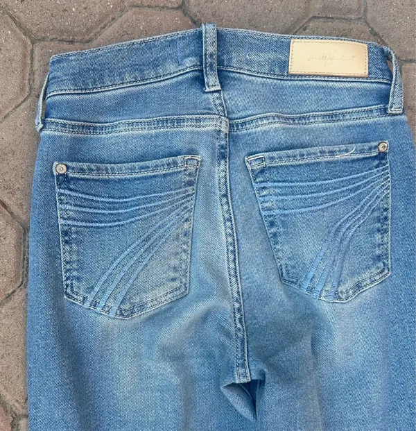 7 For All Mankind - Image 4
