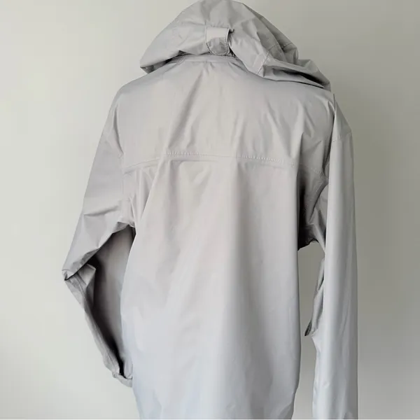 Helly Hansen Gray Hooded Rain Jacket Women’s Small Waterproof Lightweight - Image 3