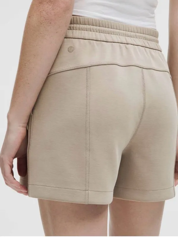 Lululemon Softstreme High-Rise Short 4" Sz 8 - Image 3