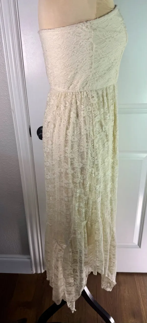 Altar'd State Cream Lace High-Low Strapless Maxi Dress E1345K221JD - Image 7
