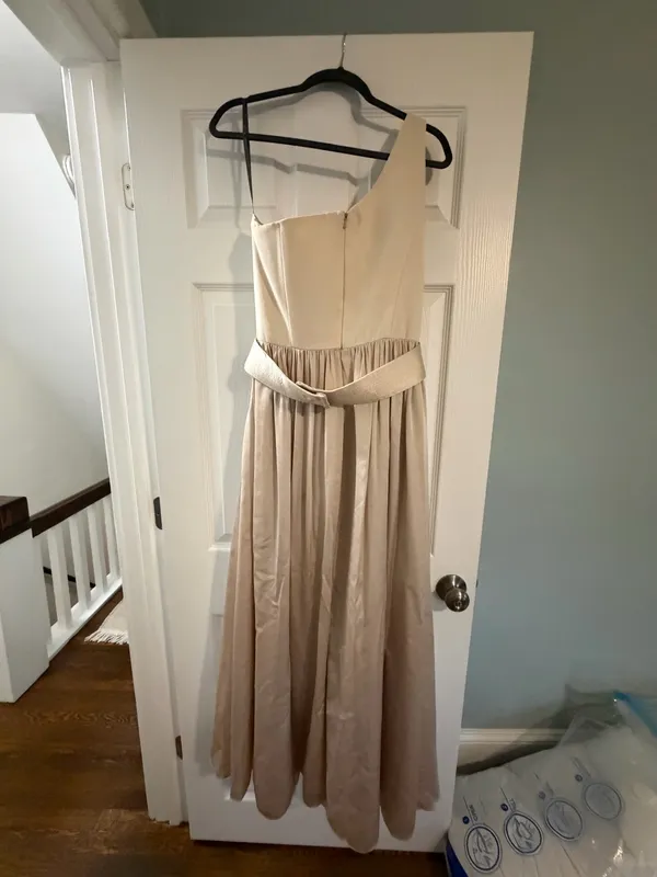 champagne Vera Wang bridesmaids dress - Image 5