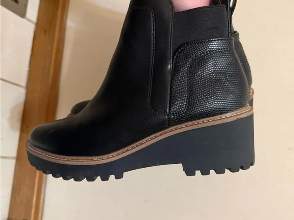 Dolce Vita | Black Leather Rango Lug Ankle Boots - Image 3
