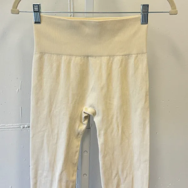 OOQ Seamless Ribbed High Waisted Leggings Cream Off-White Small Yoga Activewear - Image 3