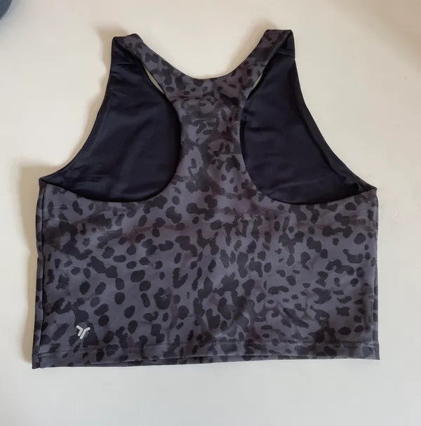 Old Navy Active Sports Bra/Tank - Image 3