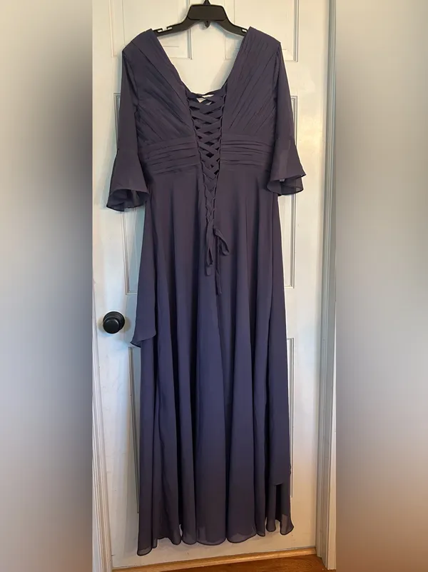 Elegant Dark Purple V-Neck Chiffon Evening Dress size 16 - Image 2