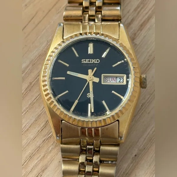 Seiko SQ Presidential Vintage Ladies Watch Black Dial Gold Plated Case Bracelet - Image 2