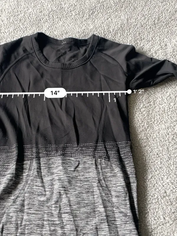 lululemon athletica Black to Gray Ombre Swiftly Long-Sleeve Performance Size 4 - Image 4