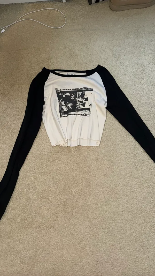 Bella Radio Brandy Melville Silence Top - Image 2