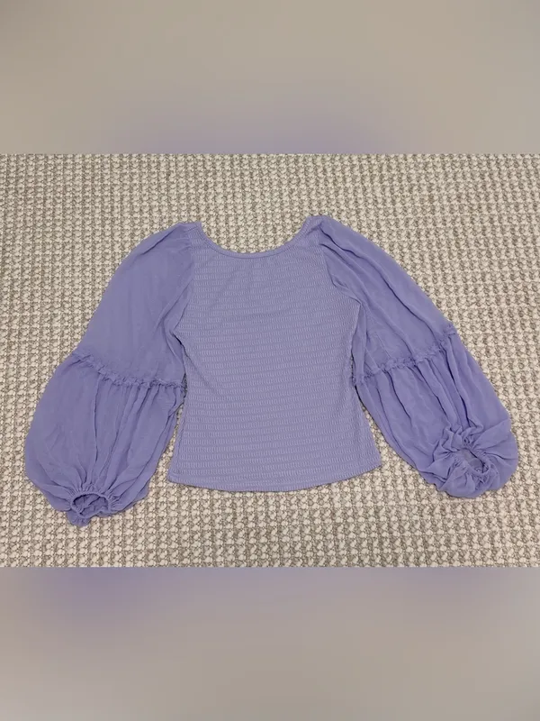 Anthropologie Balloon-Sleeve Smocked Top size Small lavender - Image 4
