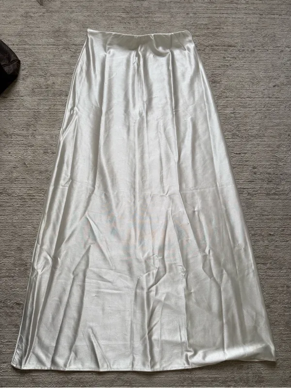SHEIN White Satin Maxi Skirt (Size Small) - Image 3
