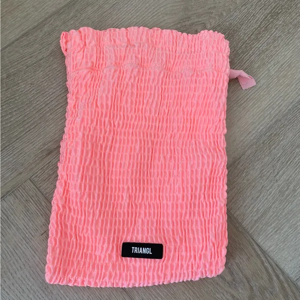 Triangl Pink Pouch - Image 2