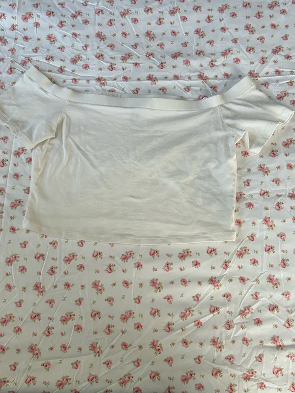 DIVIDED Cream Off-Shoulder Crop Top - Image 3