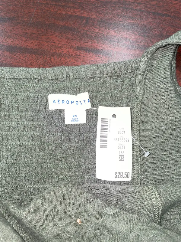 NWT  Button Front Cropped Tank Top - Image 3