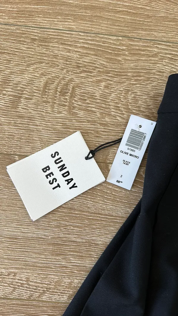 Aritzia Skirt - Image 3