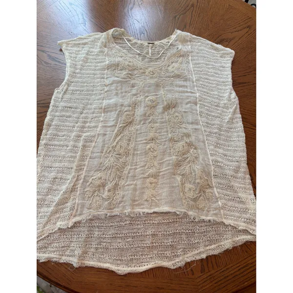 Free People‎ White Embroidered Mesh Knit Oversized Boho V-Neck Top Medium - Image 2