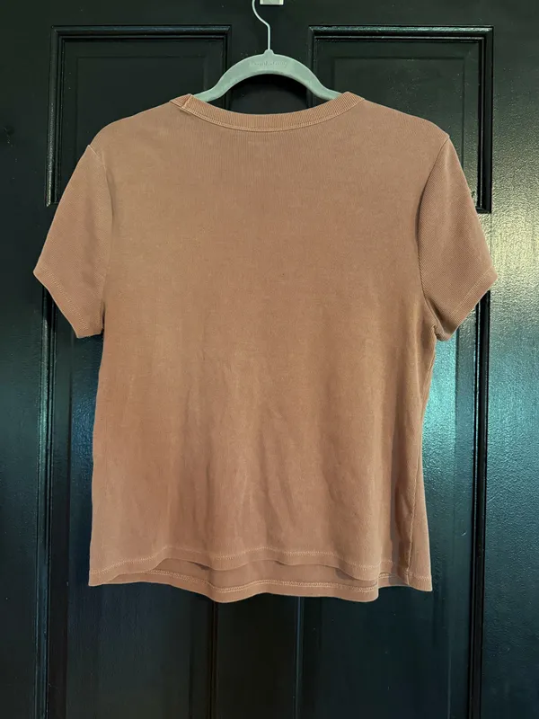 Old Navy ribbed short sleeve - Image 3