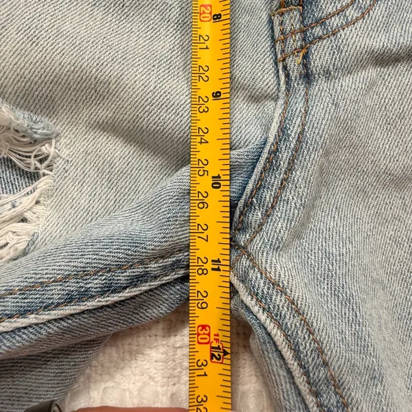 We The Free Free People Distressed Denim Shorts Light Wash Button Fly Size 27 - Image 4