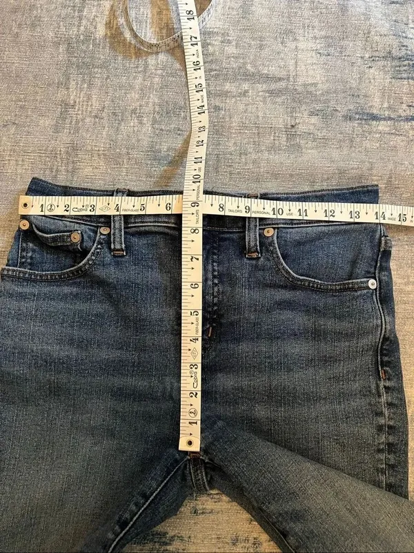 Madewell Distressed Kick Out Crop Jeans Style: NM243 Size 27 - Image 6