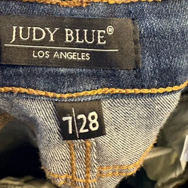 Judy Blue Relaxed Fit Denim Size 7/28 - Stretchy & Comfortable - Image 5