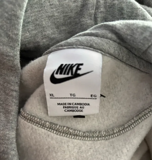 Grey Nike Hoodie  - Image 5